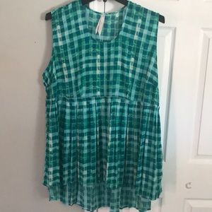 Melissa McCarthy shirt